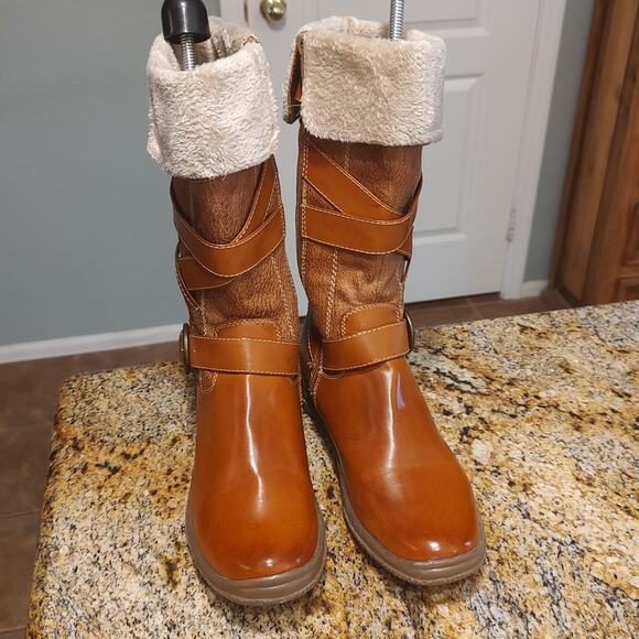 Forever Boots Womens Size 7.5 Faux Leather Buckle Strap Mid Calf Fur Lined Boots - Picture 8 of 12